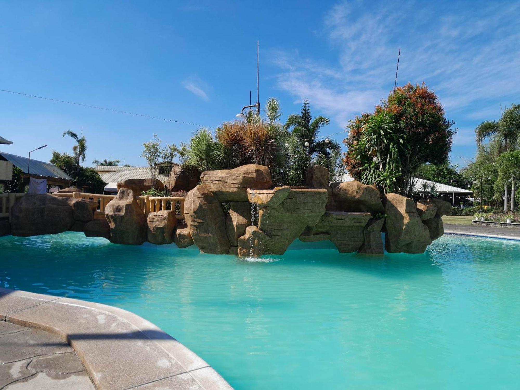 Klir Waterpark Resort&Hotels Guiguinto Exterior foto