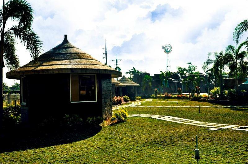 Klir Waterpark Resort&Hotels Guiguinto Exterior foto